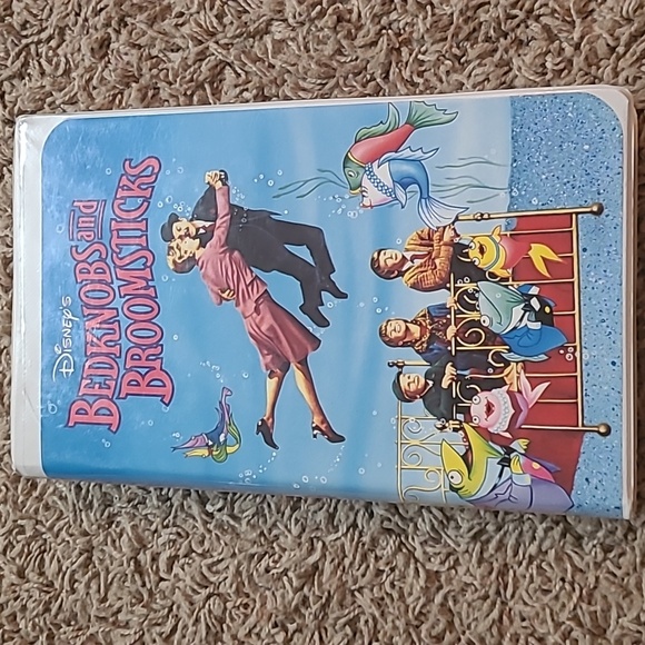 17 VHS Movies 13 Disney Classics - Picture 14 of 16